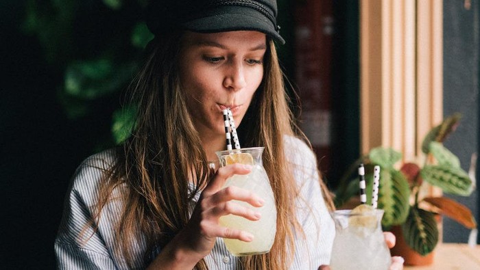 Diam-diam, 5 Kebiasaan Minum Ini Dapat Meningkatkan Tekanan Darah Lho! Kamu Sudah Tahu?