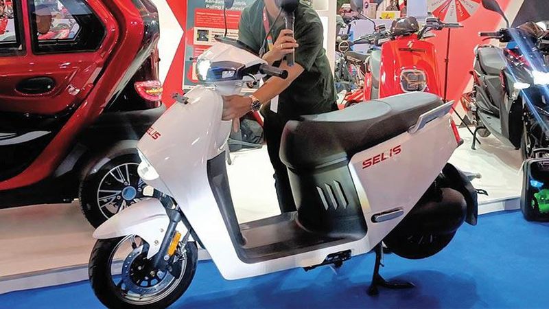 Motor listrik merupakan salah satu solusi untuk mengurangi pemakaian BBM.