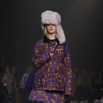 img-title 6 Hal Paling Menarik Perhatian dari Koleksi Debut Daniel Lee untuk Burberry