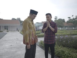 Profil Tuan Guru Bajang yang Sedang Makan Bareng Gibran di Loji Gandrung Solo