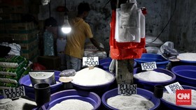 Bulog Bakal Serap Beras Hasil Panen Raya untuk Bansos