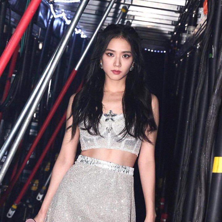 <p>Beberapa waktu yang lalu, Jisoo BLACKPINK jadi perbincangan, Bunda. Bagaimana tidak, ia dikabarkan akan segerla merilis lagu solo, lho. (Foto: Instagram @sooyaaa_) <br /><br /><br /></p>