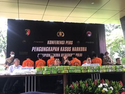 Polri Gagalkan Peredaran 220 Kg Sabu-705 Butir Ekstasi di Sulsel dan Aceh