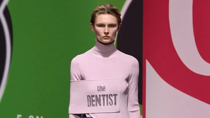 img-title Refleksi Pentingnya Identitas di Industri Fashion dan Tren di London Fashion Week 2023