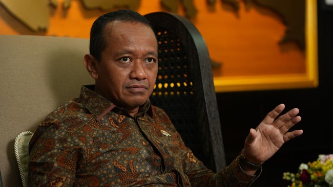 Menteri Investasi/BKPM Bahlil Lahadalia mengatakan Indonesia akan rugi besar jika perusahaan China Xinyi Group batal berinvestasi di Pulau Rempang.
