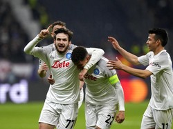 Pemain Eintracht Frankfurt Ungkap Susahnya Lawan Napoli