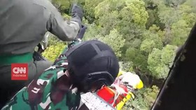 VIDEO: Sosok Pengawal Tandu Evakuasi Kapolda Jambi