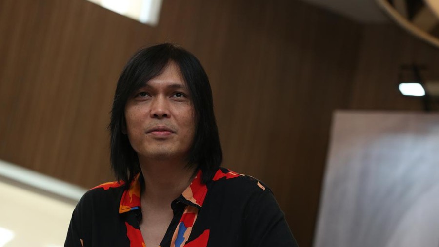 Once Mekel saat ditemui di KFC Kemang Timur.