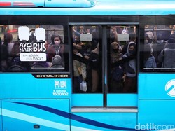 Sopir Angkot Demo di Tipar Cakung, Rute Baru TransJ Terdampak