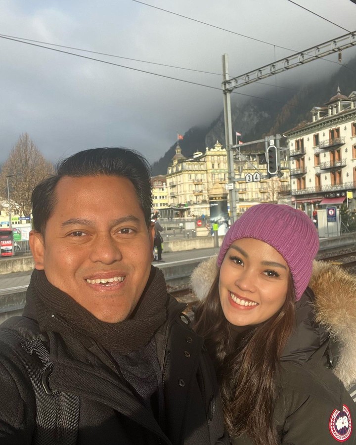 Potret Melanie Putria dan Suami