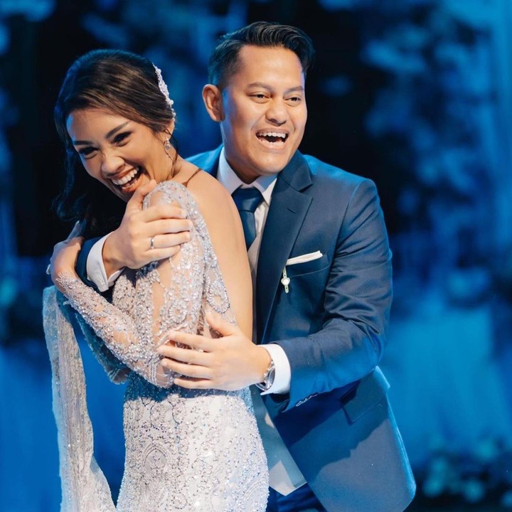 <p>Dilamar pada Agustus 2021, Melanie dan Aldico pun resmi menyandang status sebagai suami istri pada 12 Februari 2022. (Foto: Instagram: @melanieputria)</p>