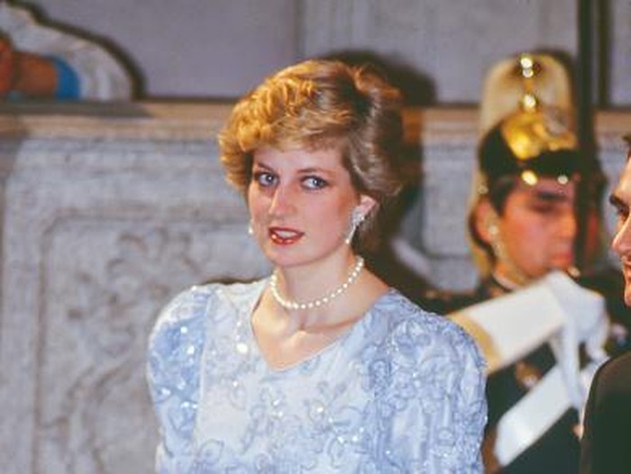 LISBON,  PORTUGAL  FEBRUARY 12   Diana, Princess of Wales, during an official visit to Lisbon, Portugal. on February 12 1987,  in Lisbon, Portugal. (Photo by Julian Parker/UK Press via Getty Images)