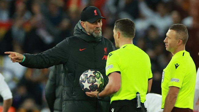 Legenda Arsenal, Thierry Henry menilai Liverpool butuh penyegaran seiring kegagalan demi kegagalan yang mereka alami musim ini.