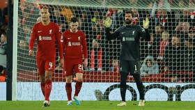 img-title Dua Kiper Terbaik Kompak Blunder Konyol di Liverpool vs Madrid