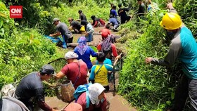 VIDEO: Melihat Tradisi Nanggok, Menangkap Ikan Sungai Di Babel