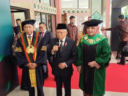 Maruf Amin Tak Masalah Erick Thohir Jadi Ketum PSSI