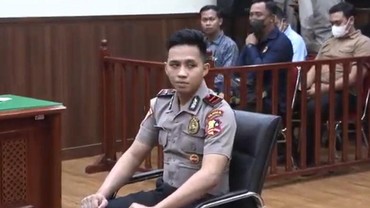 img-title Reaksi Keluarga Brigadir J Usai Bharada E Tak Jadi Dipecat Polri