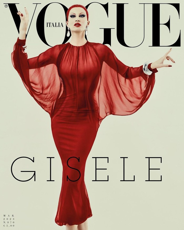 Tampil di cover Vogue Italia Maret 2023, Gisele Bundchen berambut pendek warna merah hingga nyaris tak dikenali. Foto: Rafael Pavarotti/Vogue Italia