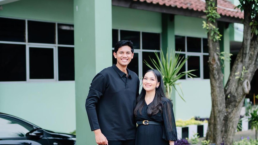 Istri Ibnu Wardani Hamil