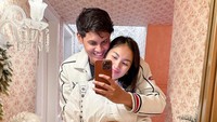 <p>Pasangan yang menikah pada 27 Maret 2022 ini juga sering mengunggah potret mesra di media sosial. Beberapa di antaranya momen saat Ibnu menjadi support system kehamilan Lalita. (Foto: Instagram @litahutami/ @ibnuwardani)</p>