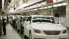Mengapa Belum Ada Mobil Lexus Dirakit di Indonesia?