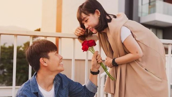 Kebiasaan buruk harus dijauhi saat kencan/ foto: freepik/ freepik