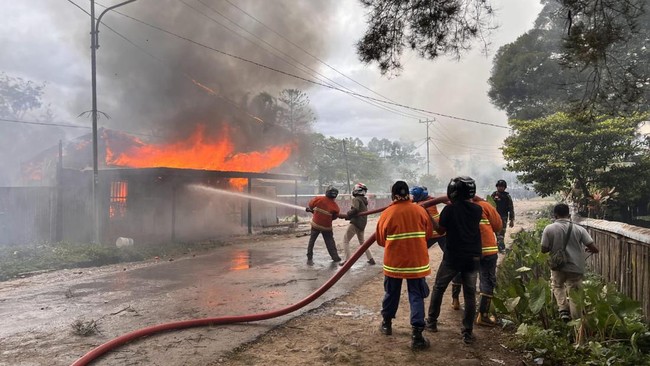 Polda Papua menegaskan pengerahan personel itu dilakukan untuk menjaga keamanan masyarakat pasca-insiden kerusuhan.