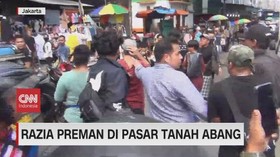 VIDEO: Razia Preman di Pasar Tanah Abang
