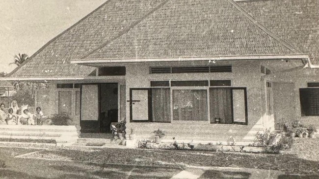Rumah singgah di Kota Padang itu juga dijadikan sebagai tempat untuk menghimpun kekuatan oleh Bung Karno melawan Jepang.