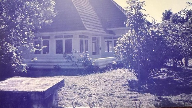 Rumah singgah di Kota Padang itu juga dijadikan sebagai tempat untuk menghimpun kekuatan oleh Bung Karno melawan Jepang.