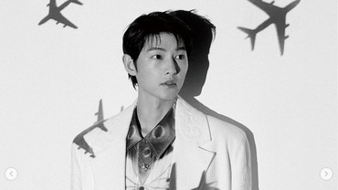 img-title Bakal Jadi Appa, Song Joong Ki Mau Puas-puasin Pacaran dengan Katy Saunders