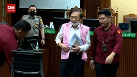 VIDEO: Surya Darmadi Kelelahan Dan Minta Sidang Vonis Diskors