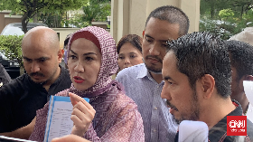 Venna Ungkap Alasan Kembalikan Barang Ferry di Depan Wartawan