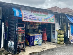 Warung Kelontong Madura Populer di Jakarta, Raup Cuan Buka 24 Jam