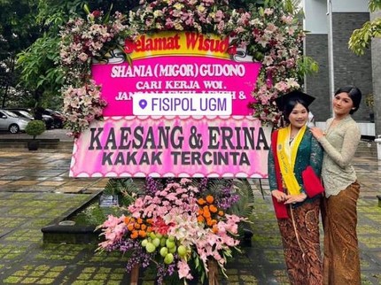 5 Potret Shania Gudono, Adik Erina Gudono yang Lulus Cum Laude dari Kampus UGM