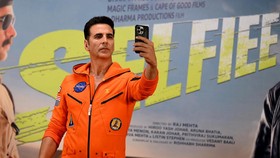 Akshay Kumar Cetak Rekor Selfie Terbanyak dalam 3 Menit