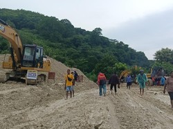 Balai Jalan Beberkan Kendala Pembersihan Material Longsor Takari NTT