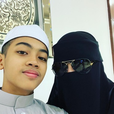 Umi Pipik Ungkap Biaya Sekolah Bilal Athaya Si Bungsu di Yaman