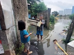 Duh! Permukiman Kembangan Utara Banjir Lagi Meski Kali Sudah Diturap