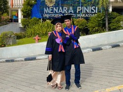 Definisi Berjuang Bareng Ayang dari Nol, Anak Bengkel Lulus S2