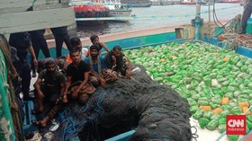 Bawa 309 Bungkus Sabu, 8 WN Iran Ditangkap di Tengah Laut