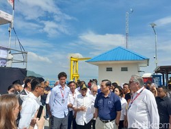 Gubsu Edy Temani Luhut Tinjau Lokasi F1H2O di Balige