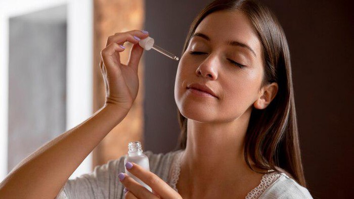 img-title Demi Hasil Optimal, 5 Hal Penting Ini Wajib Kamu Ketahui Sebelum Mulai Memakai Retinol, Cek!
