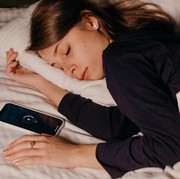 Rutin Mulai Tidur Jam 9 Malam Ternyata Datangkan Banyak Manfaat, Ini Daftarnya!