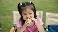 10 Makanan Ini Perlu Dihindari Saat Anak Mengidap Leukemia