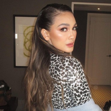 Luna Maya Dikabarkan Pacaran dengan Eks Pacar Prilly Latuconsina