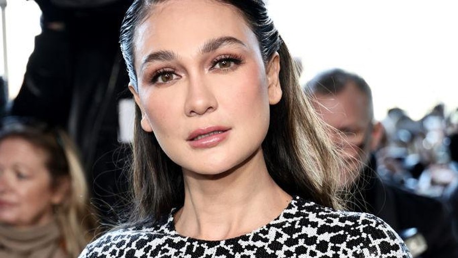 NEW YORK, NEW YORK - FEBRUARY 15: Luna Maya attends the Michael Kors Collection Fall/Winter 2023 Runway Show on February 15, 2023 in New York City. (Photo by Jamie McCarthy/Getty Images for Michael Kors)