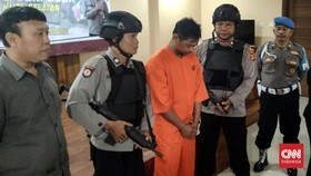 Bule Australia Tewas Dihajar Kursi Kayu Pemilik Kafe di Bali