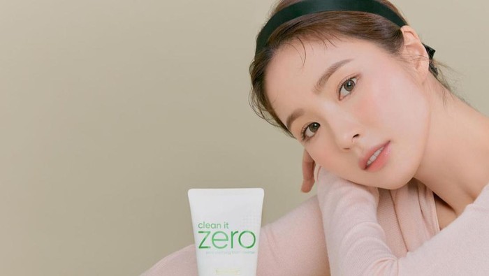 BeauPicks: Rekomendasi Skincare dari Banila Co yang Jadi Rahasia Kecantikan Alami Shin Se Kyung