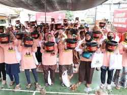 Jelang Ramadan, Emak-emak di Jaksel Tanam Ratusan Pohon Cabai